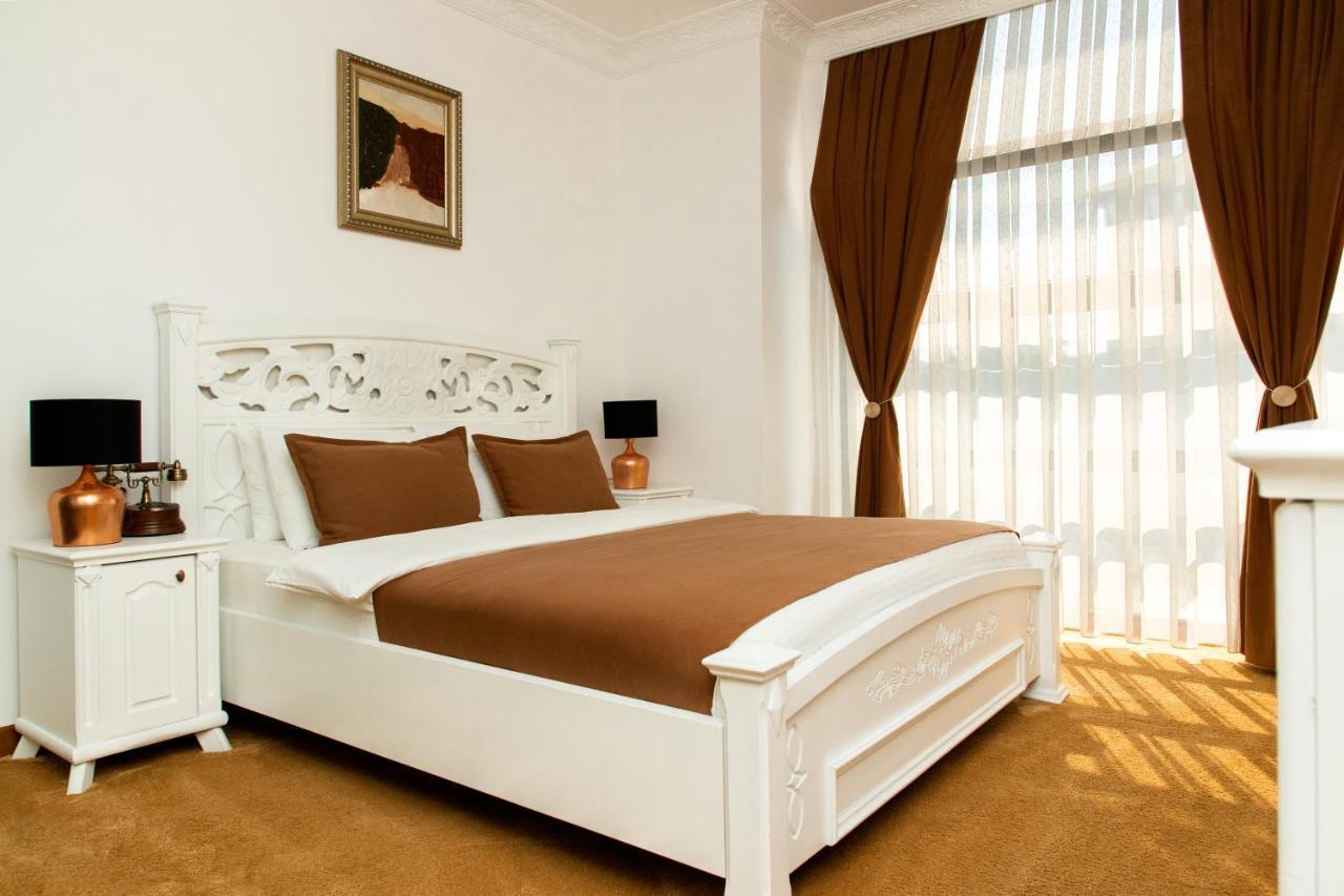 Golden Hotel Priština Exteriér fotografie