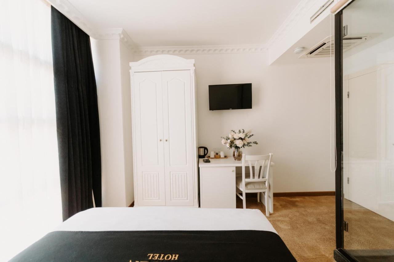 Golden Hotel Priština Exteriér fotografie
